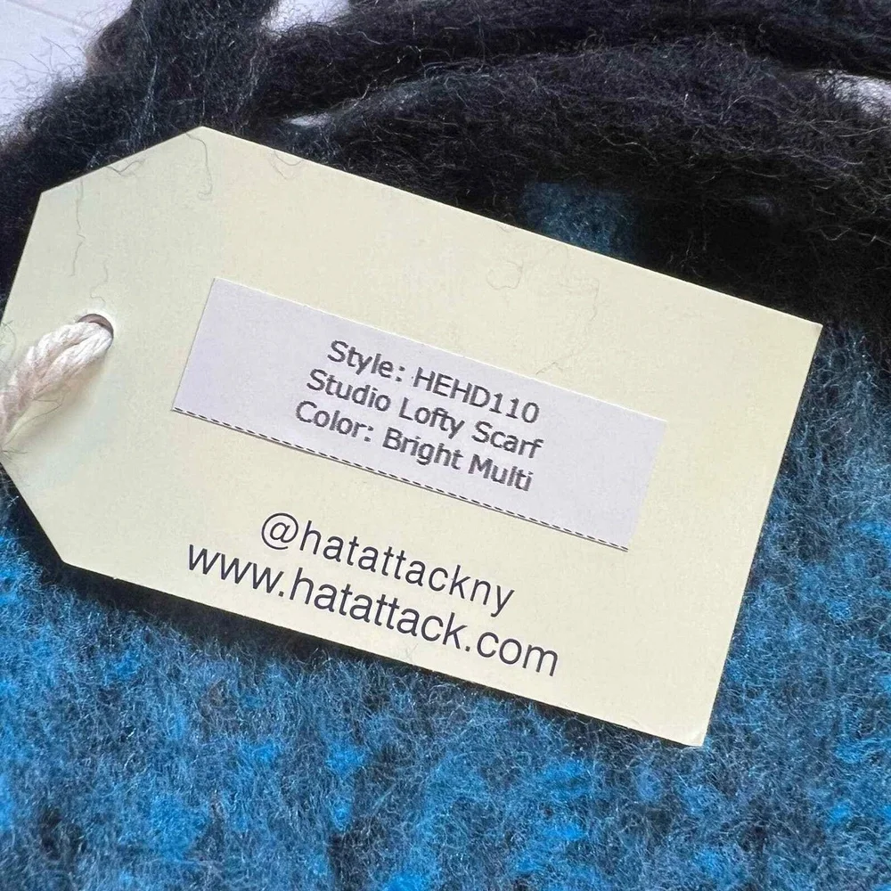 Hat Attack Bright Multicolor Plaid Studio Lofty Blanket Scarf‎ New
